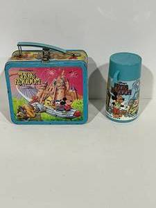 lot 57 image: Walt Disney Lunchbox and Thermos
