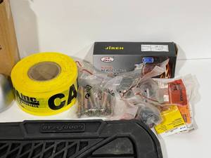 lot 124 image: Assorted Garage Items