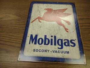 lot 53 image: Mobilgas Pegasus Tin Sign, 12.5x16...