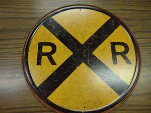 lot 91 image: Railroad Crossing Tin Sign, 12...