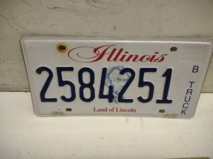 lot 28 image: IL License Plate...