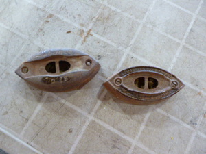 2 Vintage Irons