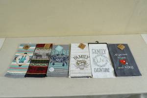 lot 233 image: Assorted Theme Kitchen Towels