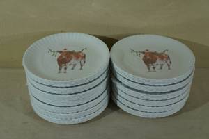 lot 238 image: Christmas Cow Reusable Melamine Plates