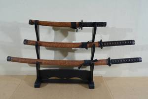 lot 187 image: 3 Piece Katana Sword Set with Stand