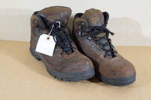 lot 146 image: Hi-Tec WorkHiking Boots - Size 11
