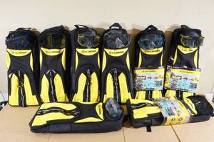 lot 125 image: US Divers Adult Snorkel Sets