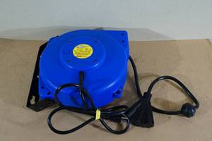 lot 104 image: Northern Industrial 40 Electrical Cord Reel