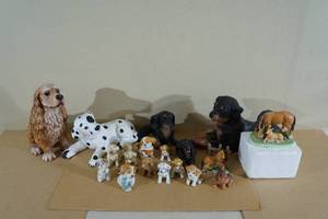 lot 97 image: Dog and Horse Collectible Figures - Mixed Breeds