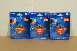 lot 102 image: Emtec 32GB USB Flash Drives - Superman
