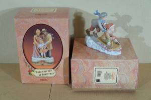 lot 45 image: Enesco Treasured Memories Christmas Figures