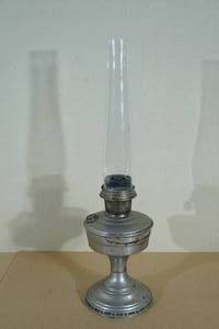 lot 27 image: Antique Aladdin Gas Lamp