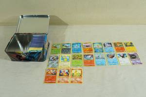 lot 146 image: Metal Lunch Box of Pokemon Cards