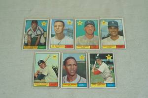 lot 90 image: 1961 Topps Rookie Baseball Cards - Aspromonte, Howser