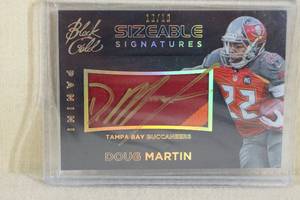 lot 34 image: 2014 Panini Black Gold Sizable Signature Doug Martin Card - 1010