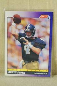 lot 30 image: 1991 Score Brett Favre #611 Rookie Card