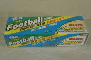 lot 23 image: 1992 Topps Football Complete Card Set