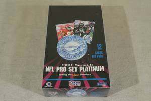 lot 10 image: Box of 1991 NFL Pro Set Platinum Series 2 Football Card Packs