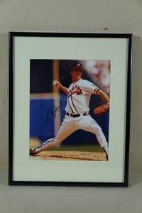 lot 2 image: Greg Maddux Signed Photograph