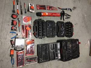 lot 9 image: Lot of Assorted and Mixed Hand Tools Various Models and Conditions See Pictures