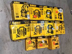 lot 39 image: Lot of Assorted Dewalt Portable Power Statiopns Various Sizes and Conditions See Pictures
