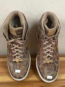 Nike 2013 Womens Dunk Sky-Hi Qs Sneakers