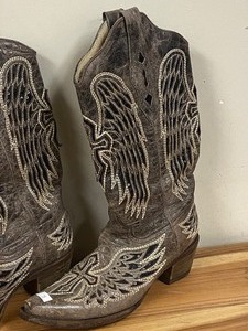 Vintage Corral Womens Western Cowhide Boots