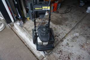 lot 7 image: Brute Model 2500 Gas Powered Pressure Washer