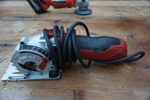 lot 29 image: Roto Razor Model RZ200 Platinum Saw
