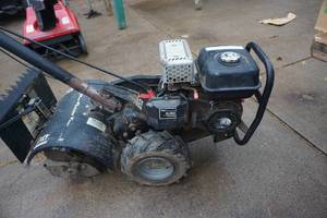 lot 5 image: Craftsman DRT 900 Series Garden Tiller