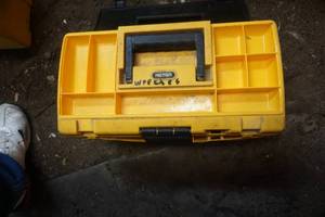 lot 39 image: Plastic Tool Box Filled With Assorted Wrenches