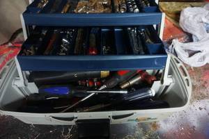 lot 43 image: Plastic Case With Large Lot of Assorted Drill Bits Driver Bits