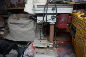 lot 16 image: Tool Shop Model 240-2004 5 Speed Bench Drill Press