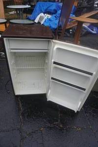 lot 55 image: Absocold Model AR366MG103 Mini Refrigerator