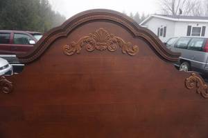 lot 60 image: Vintage Scrolled Design Wood Head Board