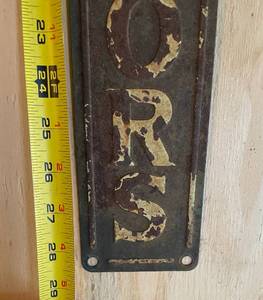 lot 7 image: 1930S METAL GM SIGN