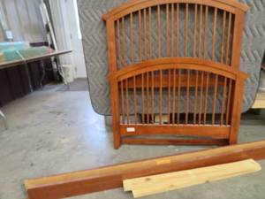 lot 11 image: TWIN BED