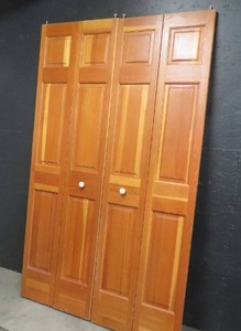 lot 30 image: SOLID WOOD BI FOLD DOORS