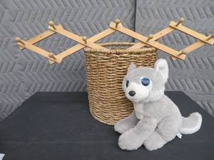 lot 59 image: DECOR