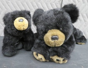 lot 68 image: MOMMA AND BABY FROM THE BEARINGTON COLLECTION