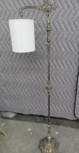 lot 72 image: VINTAGE  ANTIQUE FLOOR LAMP