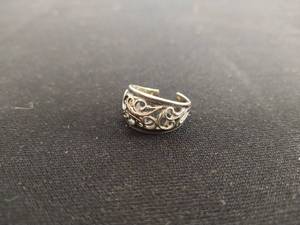 lot 12 image: Sterling Silver Ring