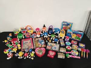lot 24 image: Huge Collection of M&M Collectibles