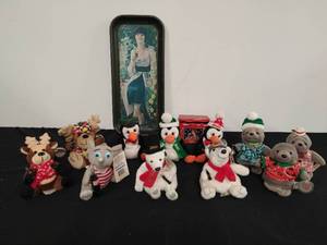 lot 26 image: Collection of Coca-Cola Items