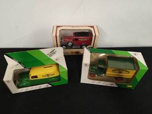 lot 39 image: Collection of ERTL Die-Cast Metal Model Car Banks