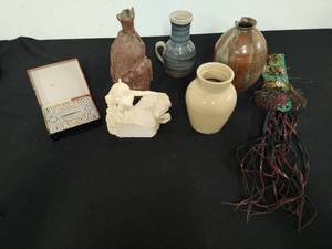 lot 56 image: Collection of Handmade Dcor & Collectibles