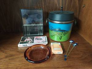 lot 68 image: Collection of Gaming and Entertaining Items- Mainly Vintage