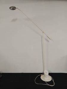 lot 72 image: Vintage Floor Lamp