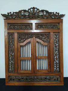 lot 83 image: Large Wood Wall Hanging