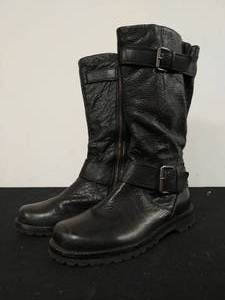 lot 91 image: Womens Black Leather Boots